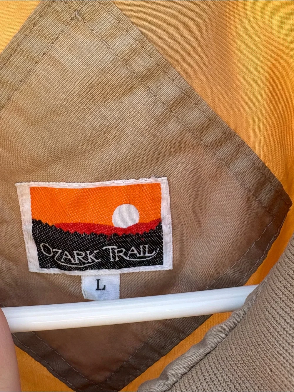 Vintage Ozark Trail Men’s L Tan Bomber Jacket Made in Hong Kong Cotton Blend